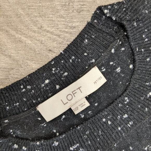 Loft Petites Speckled Lightweight Keyhole Sweater Size XXS - Picture 2 of 11